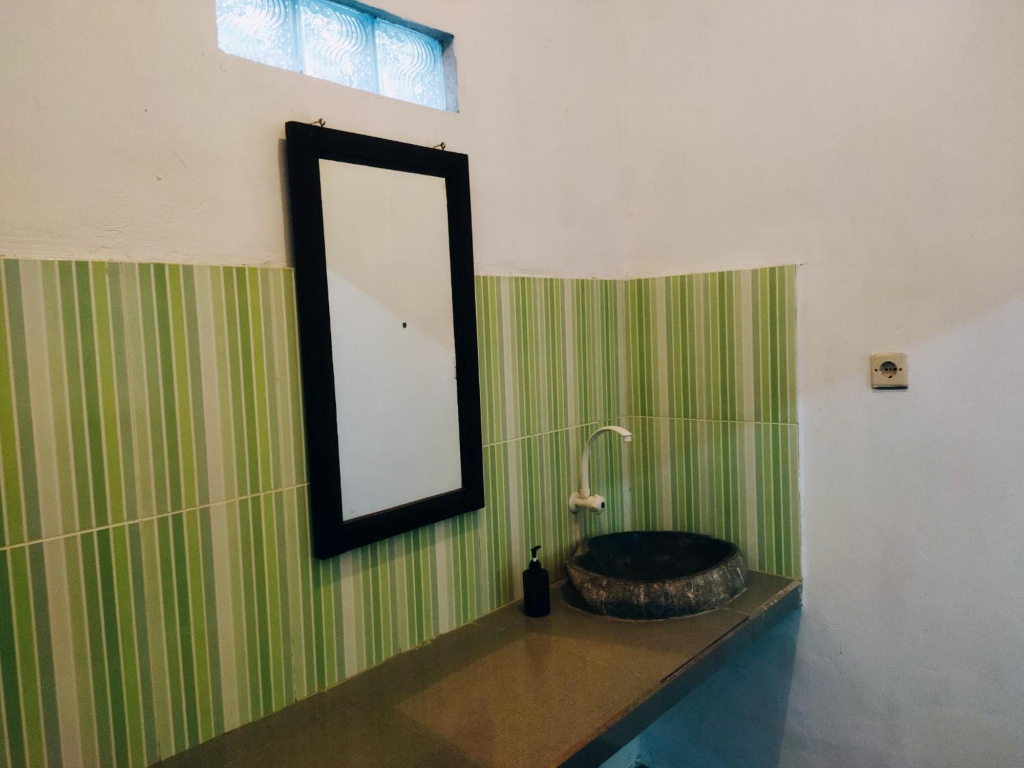 Balengku Homestay Gili Air Buitenkant foto