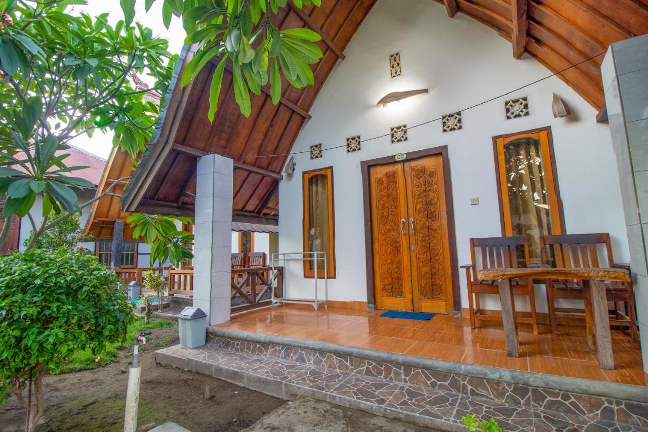 Balengku Homestay Gili Air Buitenkant foto